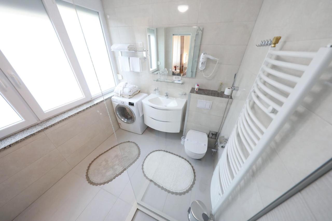 Rosita Deluxe Rooms Zadar Buitenkant foto