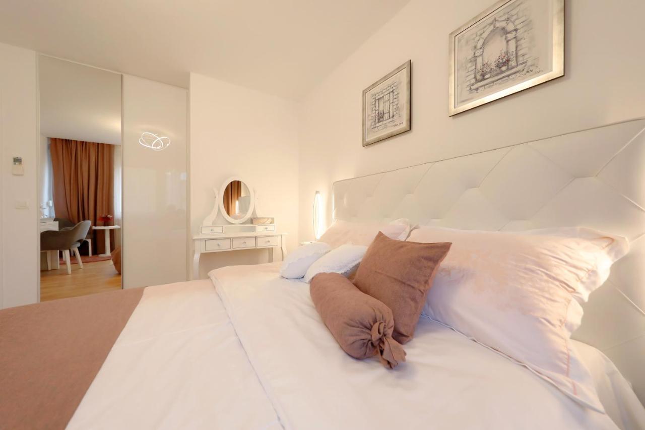 Rosita Deluxe Rooms Zadar Buitenkant foto