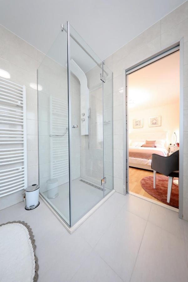 Rosita Deluxe Rooms Zadar Buitenkant foto